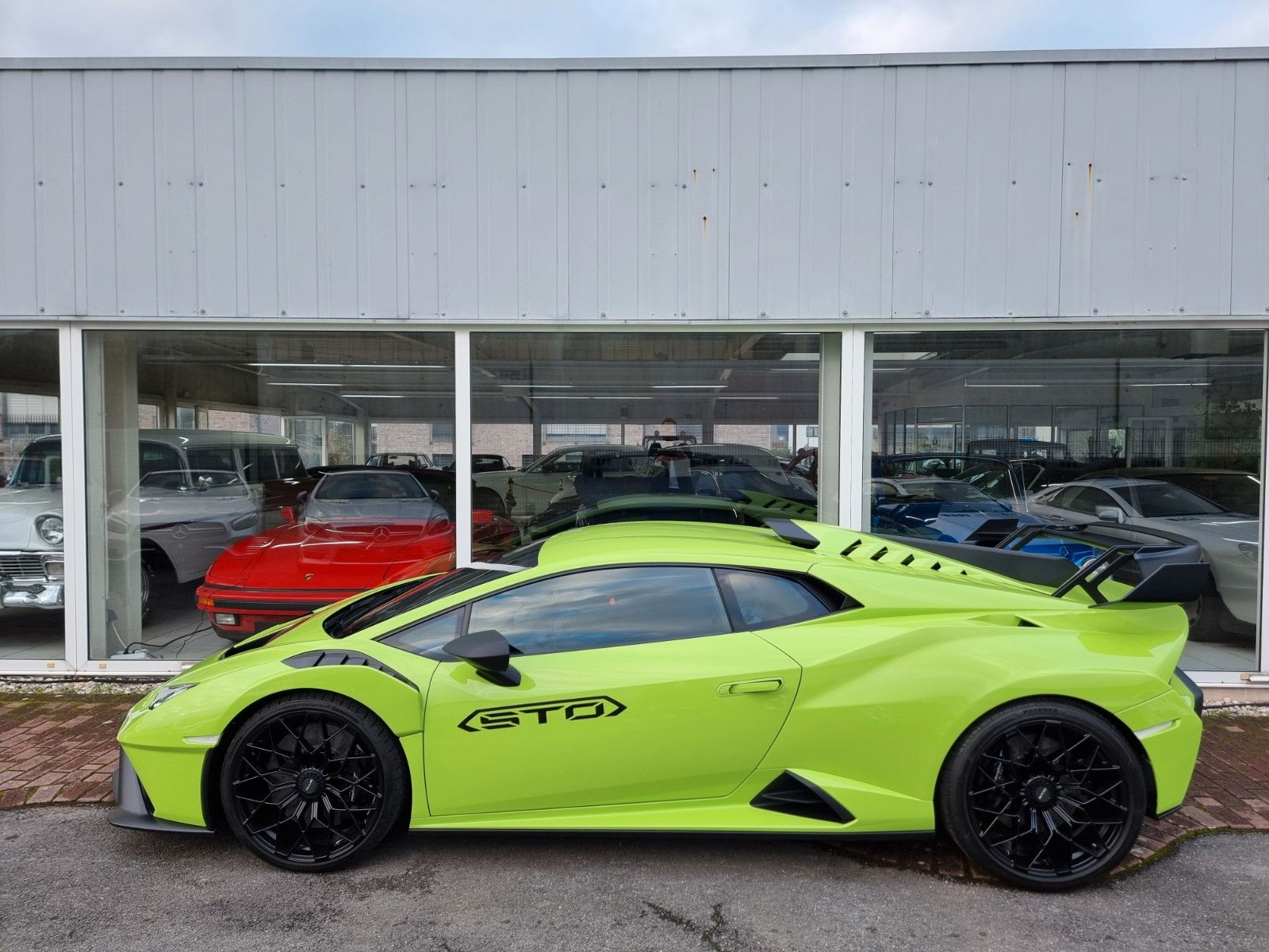 Fahrzeugabbildung Lamborghini Huracán STO/1.Hd/BRD/Lift/Temp/Kamera