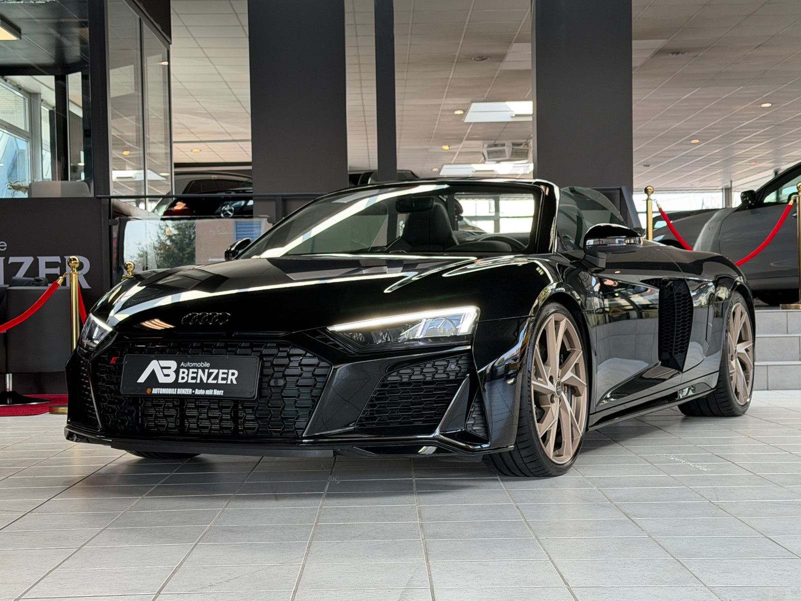 Fahrzeugabbildung Audi R8 Spyder 5.2 FSI RWD performance/BANG&OLUFSEN/