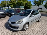 Renault Clio Dynamique 1.2 16V TCE Eco2 - Renault Clio mit Benzin-Antrieb: Limousine, Tce Dynamique