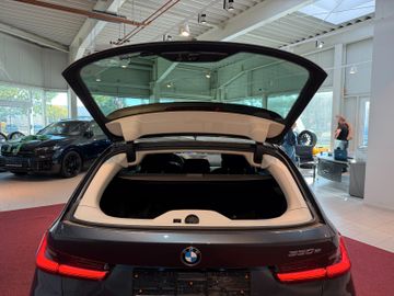 BMW 330 - 8