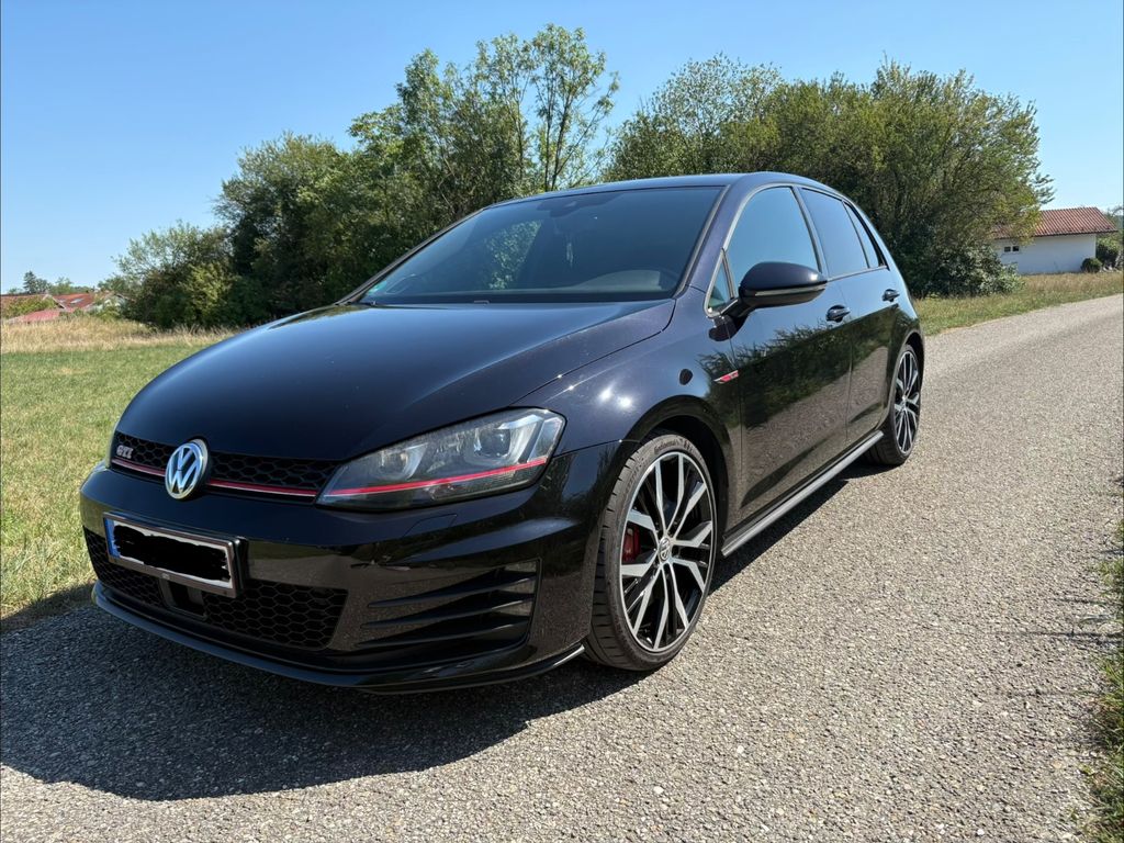Image of Volkswagen Golf