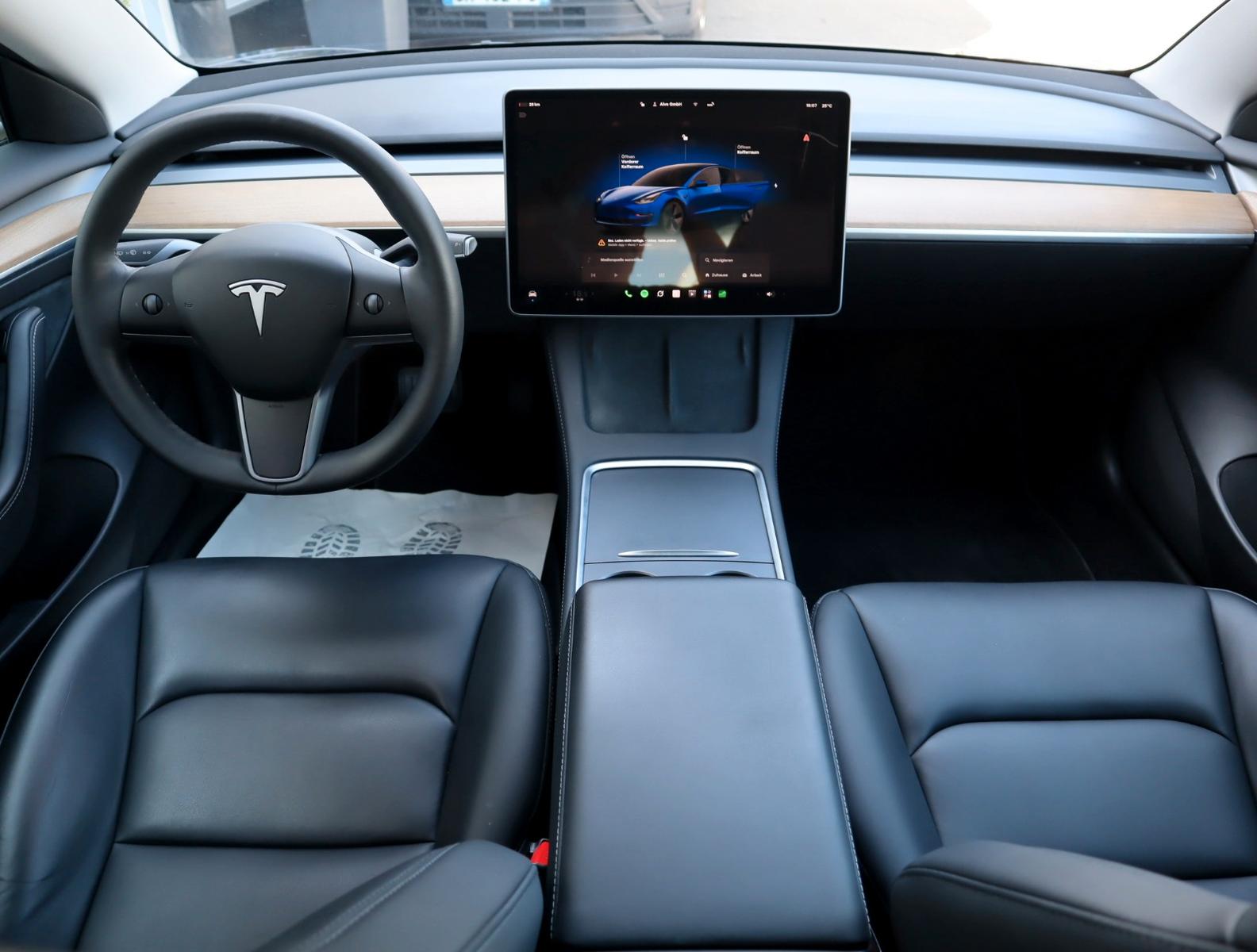 Tesla Model 3 Long Range Allrad /SHZ /2-Zonen-Klima
