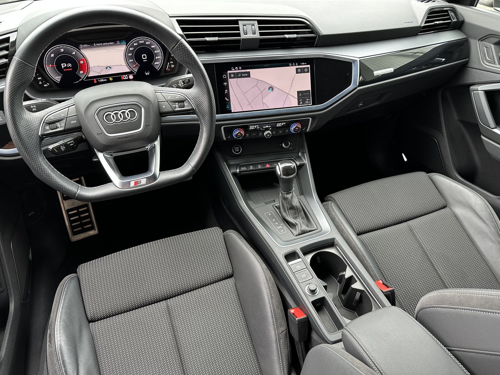 Fahrzeugabbildung Audi Q3 40 TDI Quattro S-Line NAV+LED+ACC+B&O+VCOCK