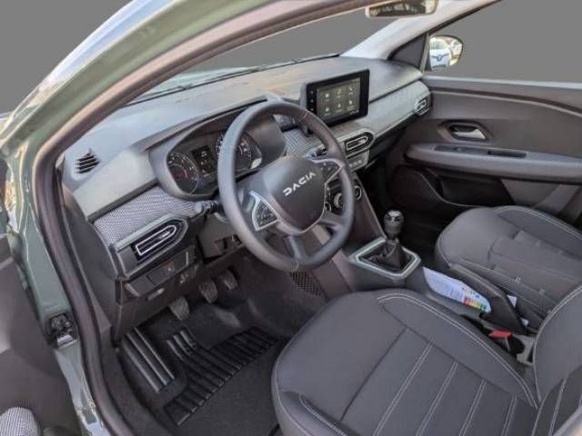Fahrzeugabbildung Dacia Jogger Expression TCe 110