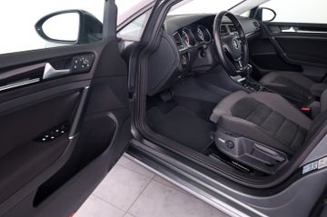 Volkswagen Golf VII 1,5TSI BMT DSG Variant Highline ACC LED