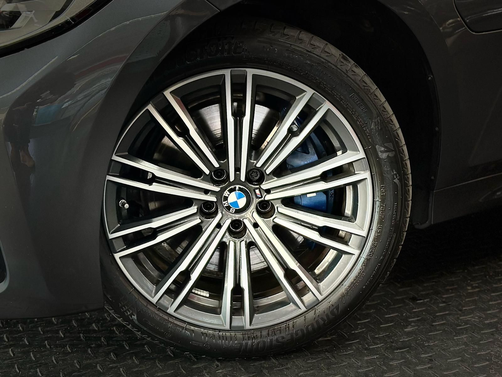 BMW 330e Touring M SPORT PAKET LED#KEYLE#SPUR#NAVI - Image 9