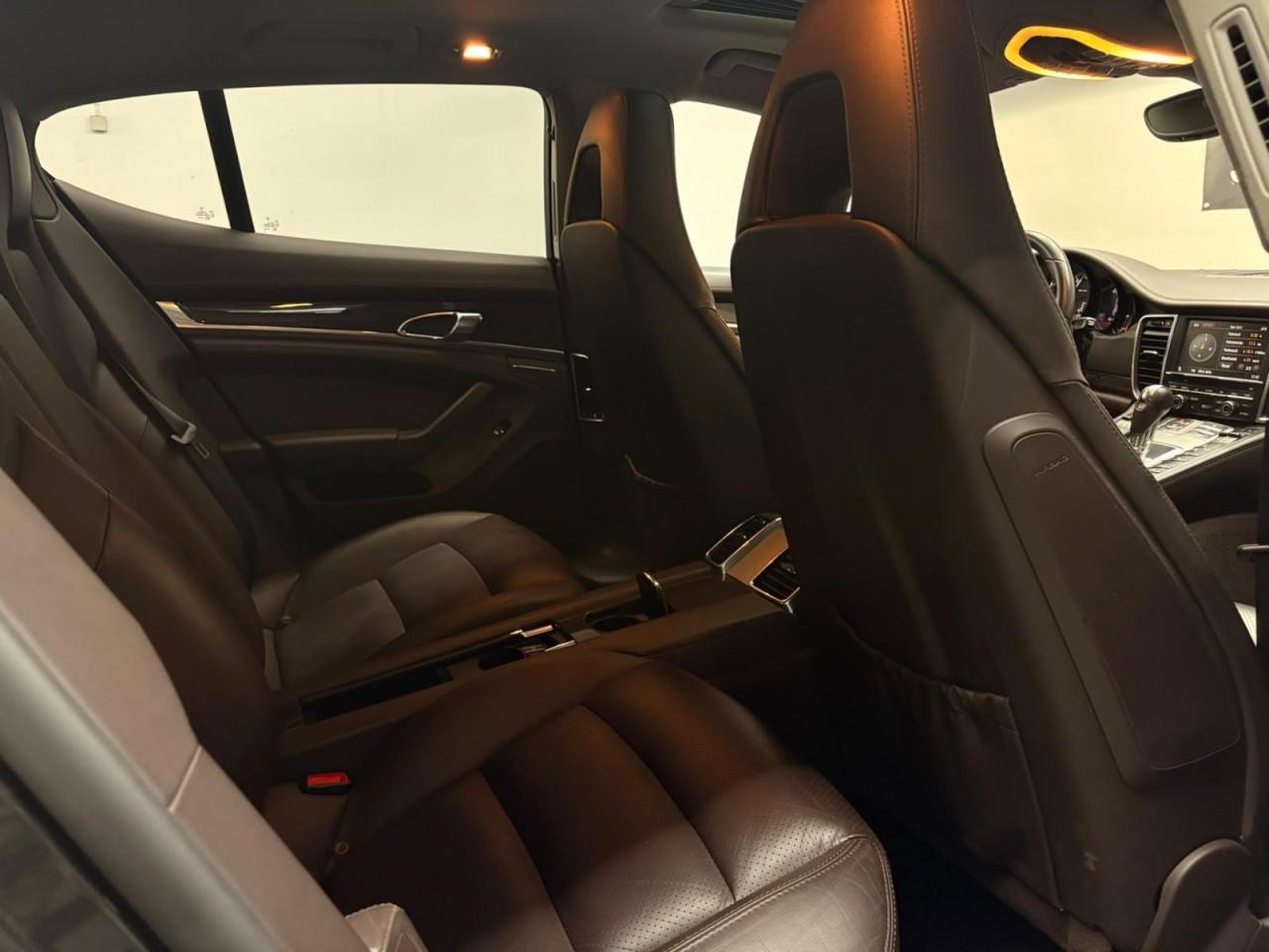 PORSCHE PANAMERA 3.6 V6 299 ch 4X4 BVA - TOIT PANORAMIQUE - SUSPENSION PNEUMATIQUE - CAMERA DE RECUL