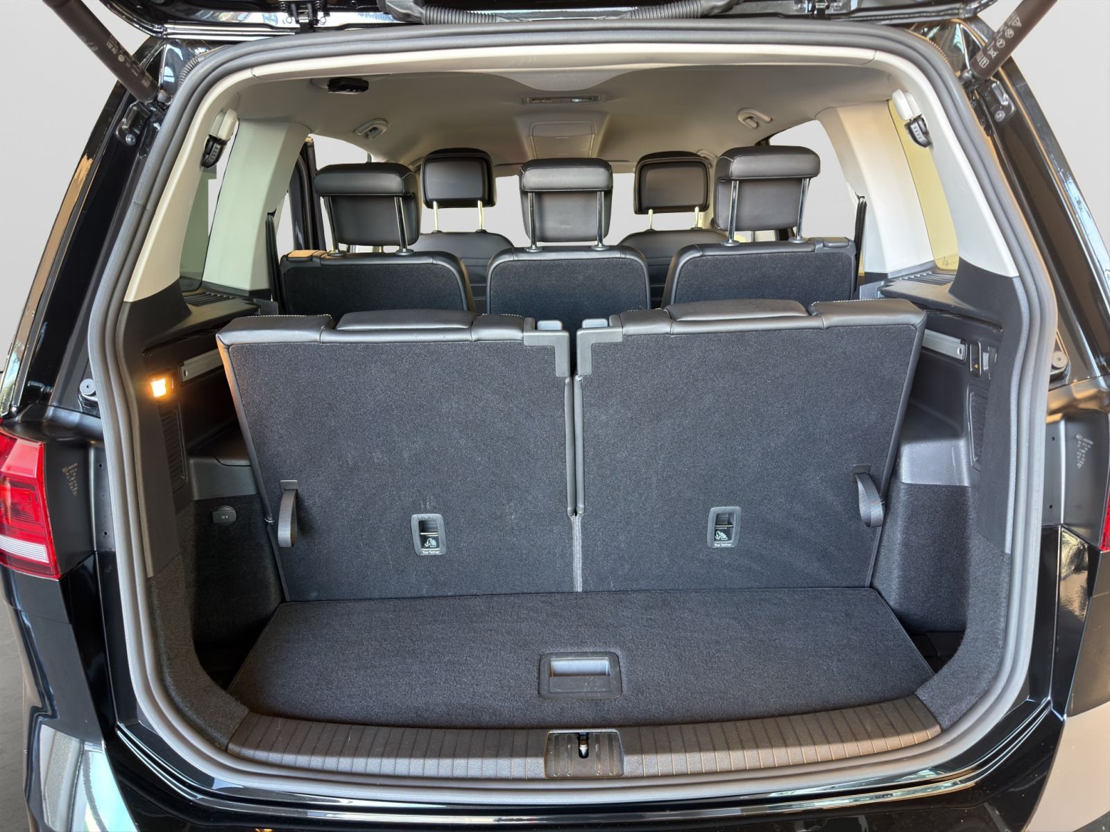 Volkswagen Touran - Bild 17