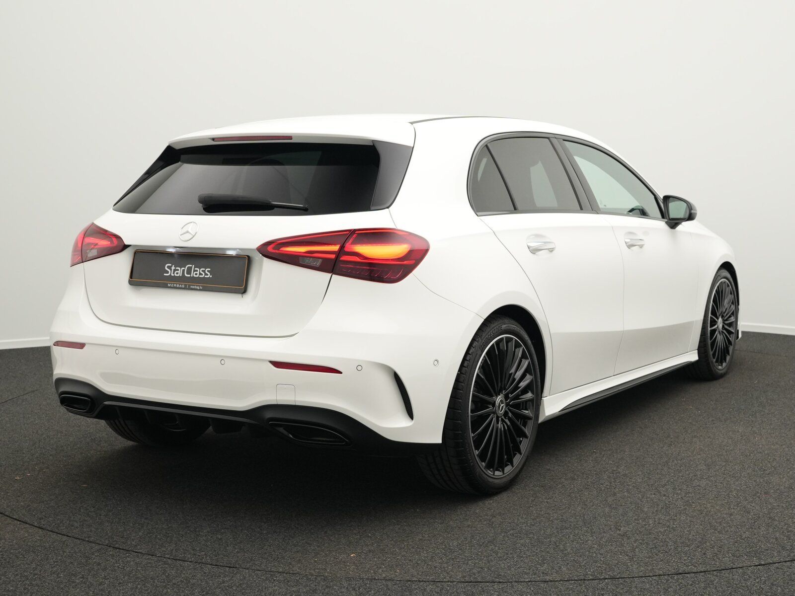 Mercedes-Benz A 200 d AMG-Line MUlti+Kamera+Night+19" imagem 3