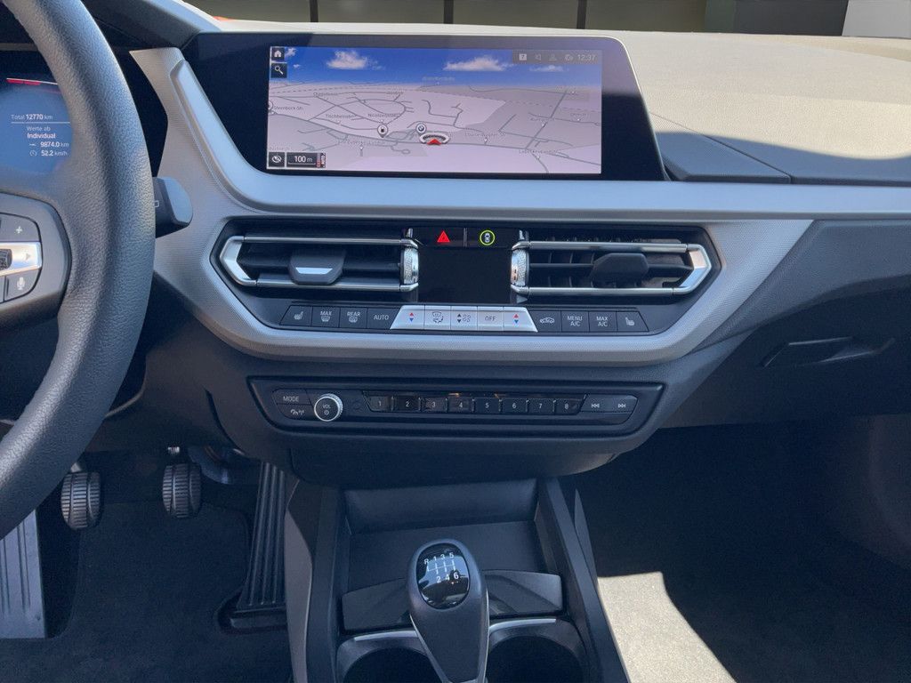 BMW 118i Lim. ADVANTAGE LED NAVI PDC SHZ KLIMA ALU foto 18