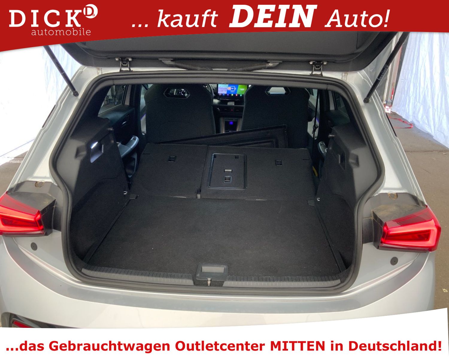 Fahrzeugabbildung CUPRA Born LED/ACC/HUD/NAVI/VIRTU/MASS/SHZ/360°/20"LM