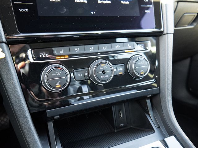 Golf VII 1.5 TSI DSG Highline R-Line LED NAVI AA
