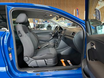MYAUTOCENTER – Gebraucht- und Jahreswagen mit Werkstattservice in Pfaffenhofen Volkswagen Polo V *1.HAND*TÜV: 227*SitzHZ*Klima*PDC*Tempo