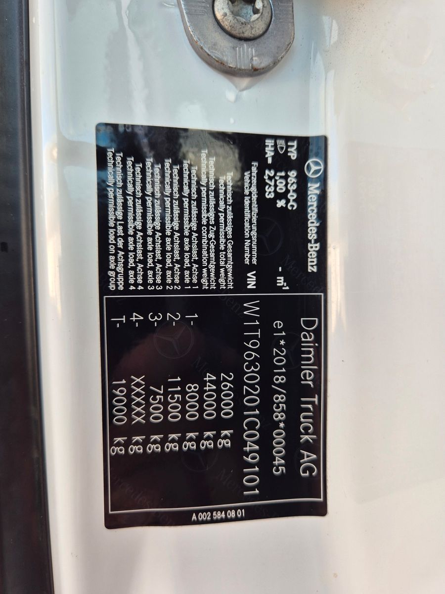 Fahrzeugabbildung Mercedes-Benz Actros 2545 L 6x2 Hiab L-HIPRO 235 DLS-3