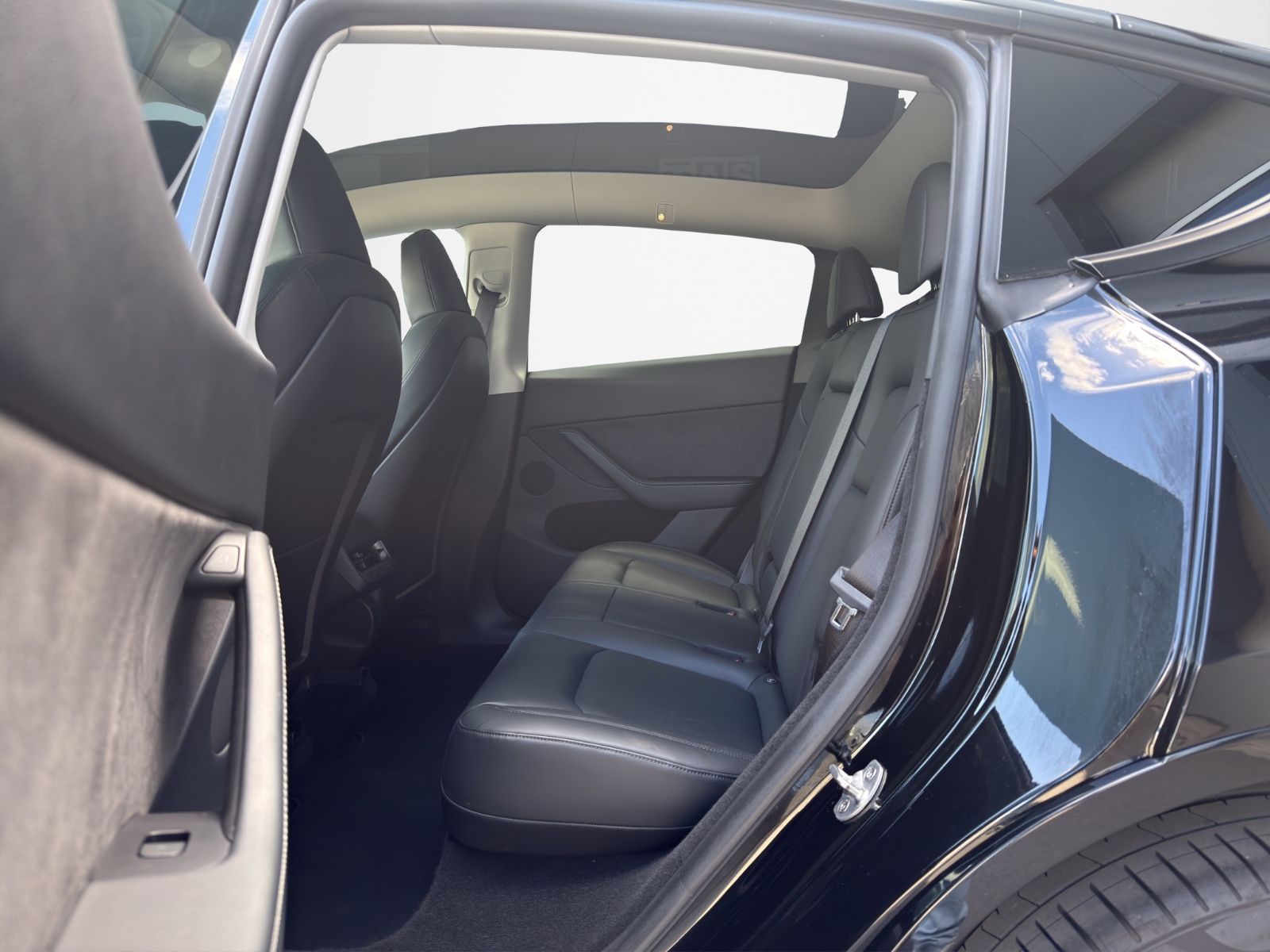 Tesla Model Y Long Range Dual AWD 21 ZOLL STANDHEIZUNG foto 11