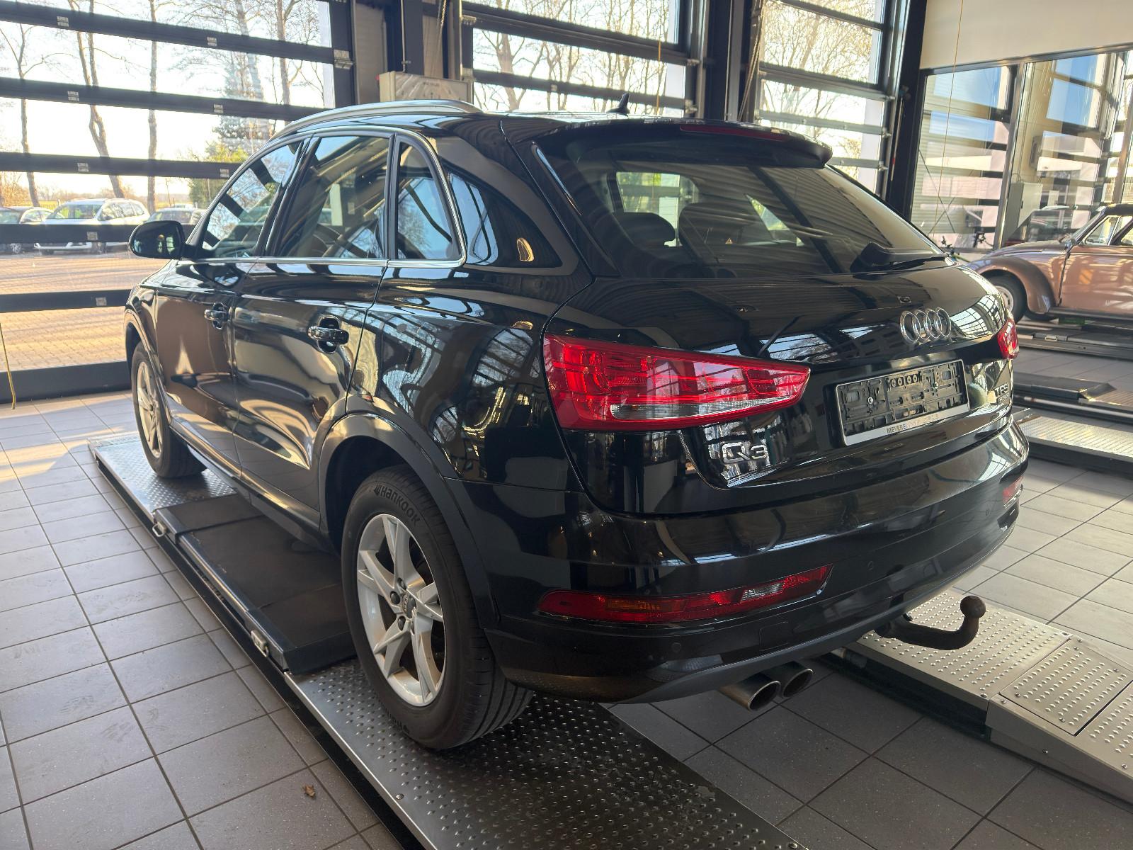 Audi Q3 2.0 TFSI quattro S tronic sport AHK Xenon