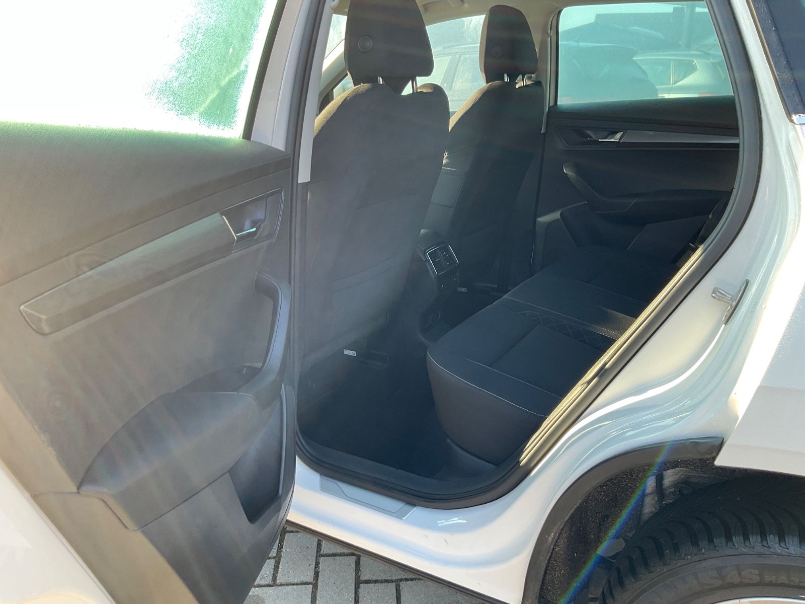 Fahrzeugabbildung SKODA Karoq 1.5 TSI DSG,CarPlay,Kamera