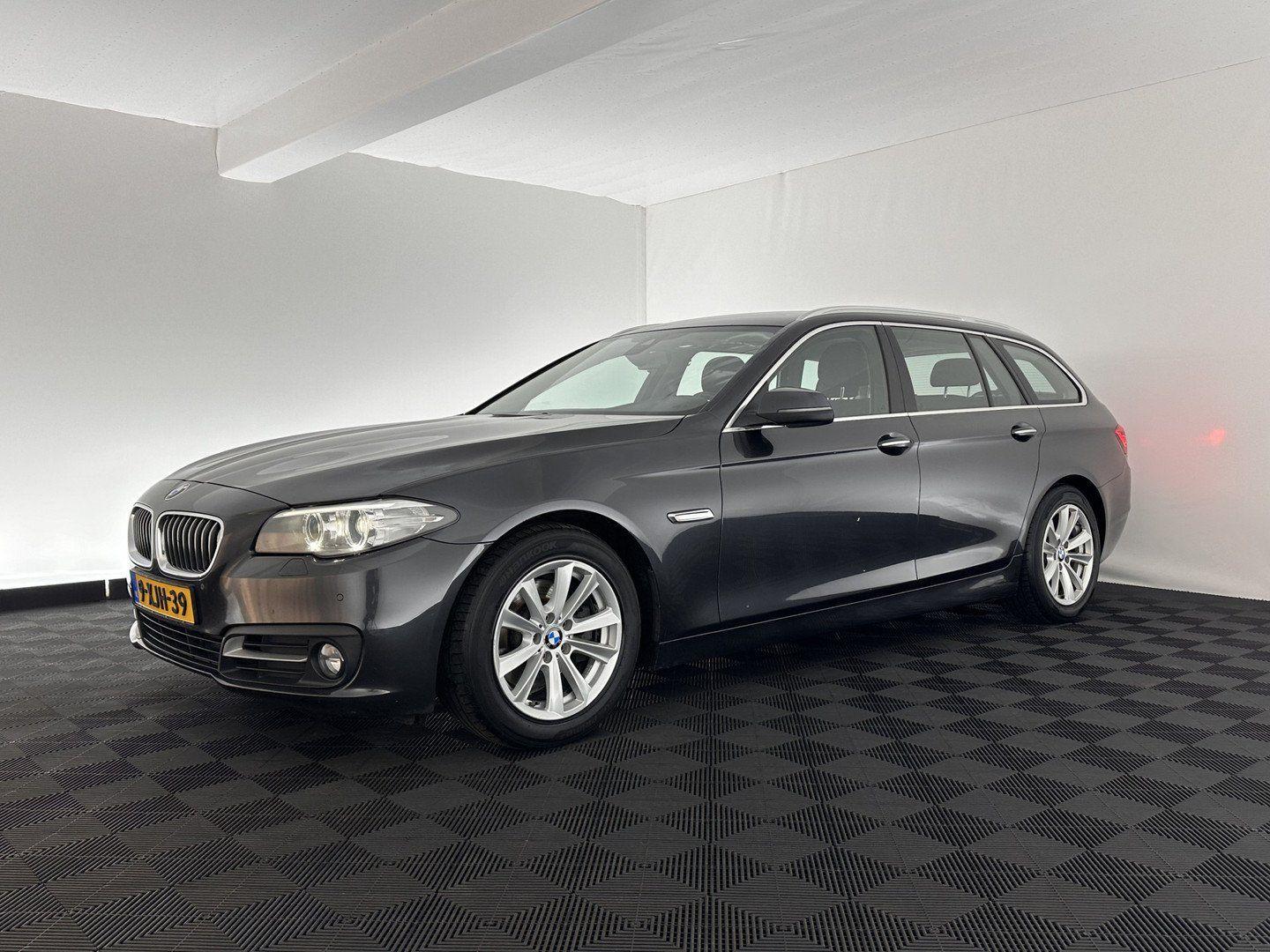 BMW 518 2014 — interior