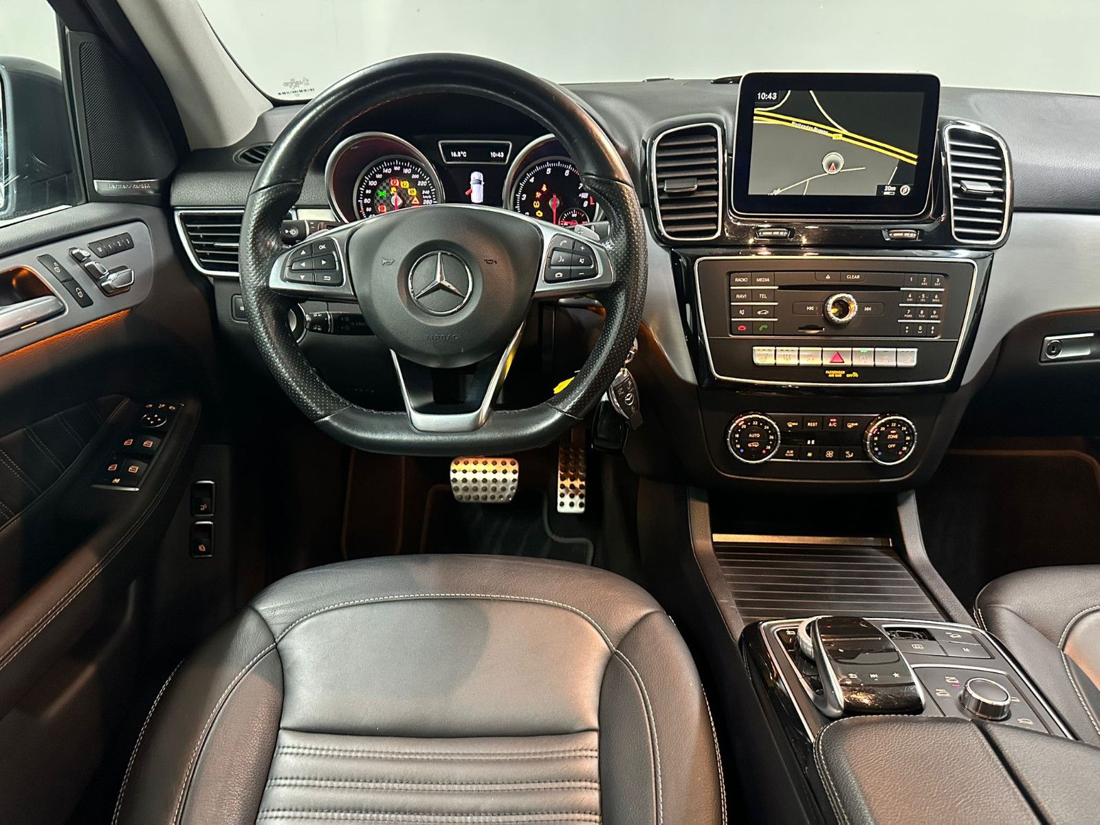 Fahrzeugabbildung Mercedes-Benz GLE 500 4MATIC AMG*PANO*360*SDH*DISTRO*AHK*