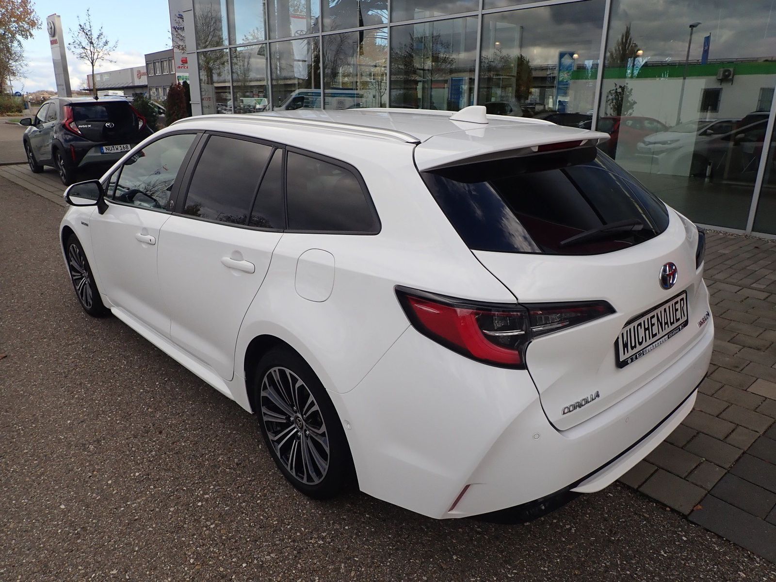 Fahrzeugabbildung Toyota Corolla TS 2.0 Hybrid Team D, AHK