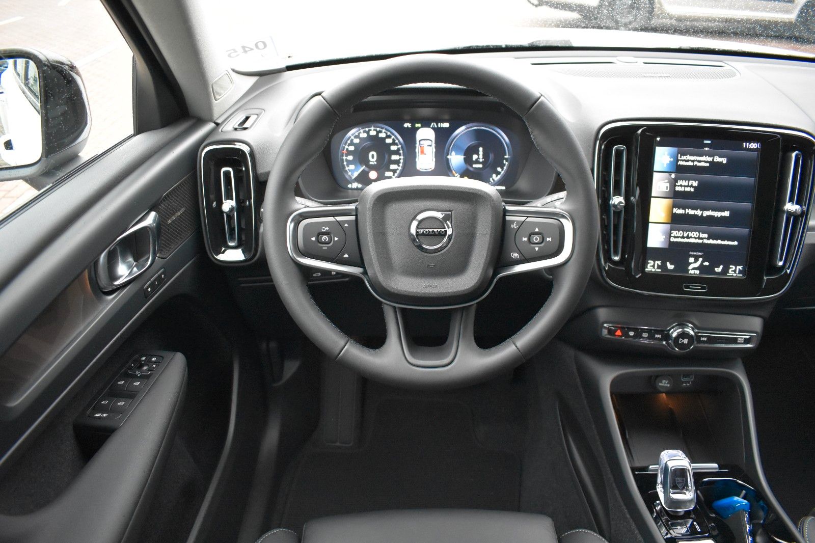 Fahrzeugabbildung Volvo XC40 T5 Recharge 2WD Plus Dark*RFK*H&K*ACC