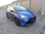 Toyota Yaris Hybrid Style Selection - Toyota Yaris Style mit Hybrid-Antrieb (Benzin/Elektro)