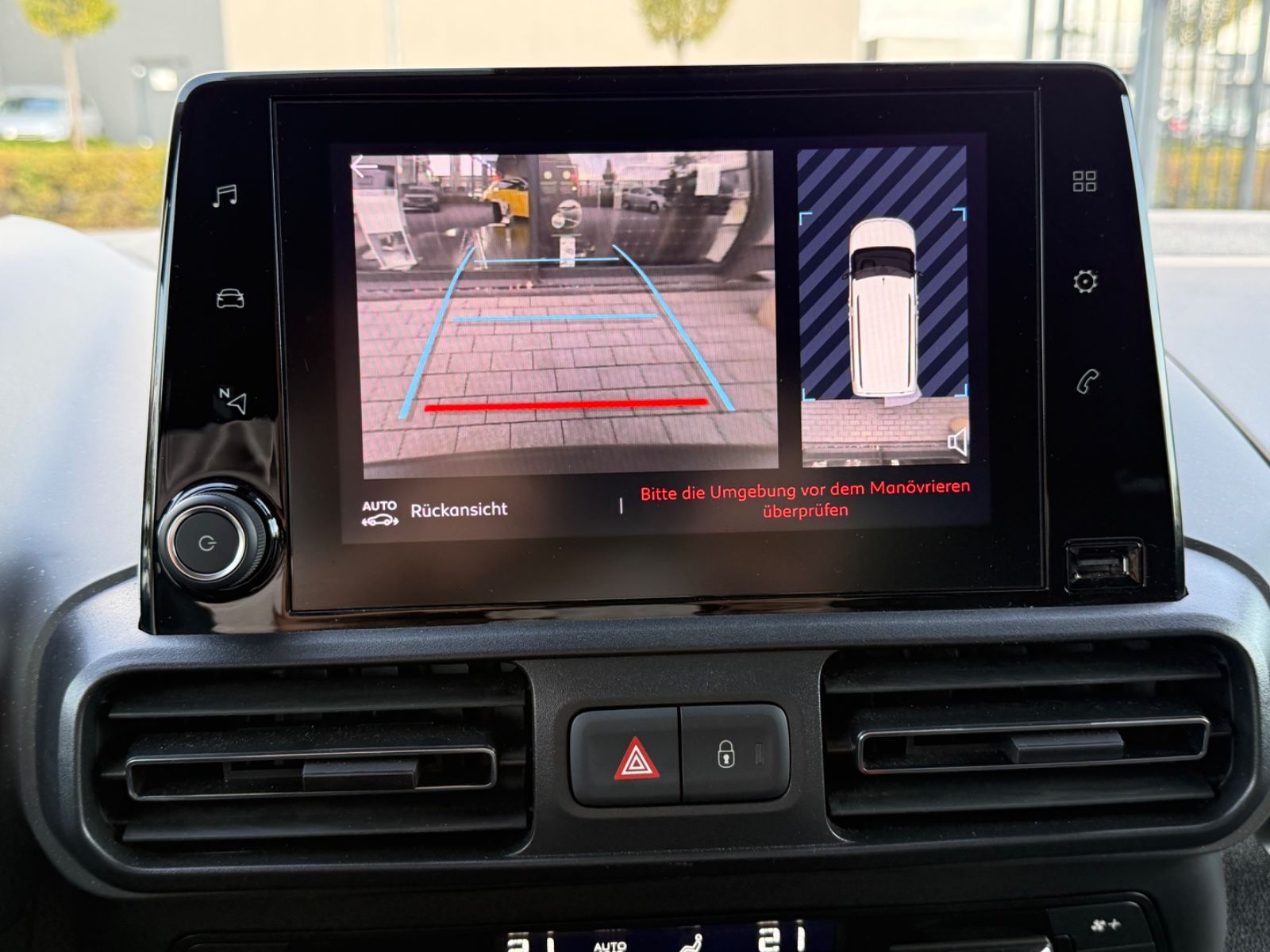 Fahrzeugabbildung Citroën Berlingo XL 7-SITZER AUTOM. KLIMA SITZHEIZ. CAM