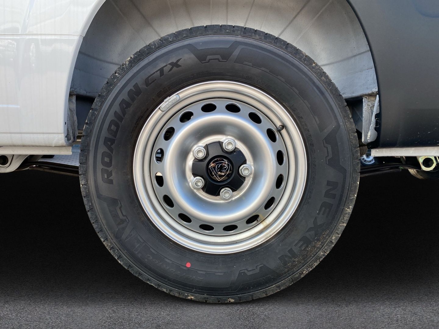 Fahrzeugabbildung Peugeot Boxer Kasten Hochraum 335 L2H2 BlueHDi 140 2.2 F