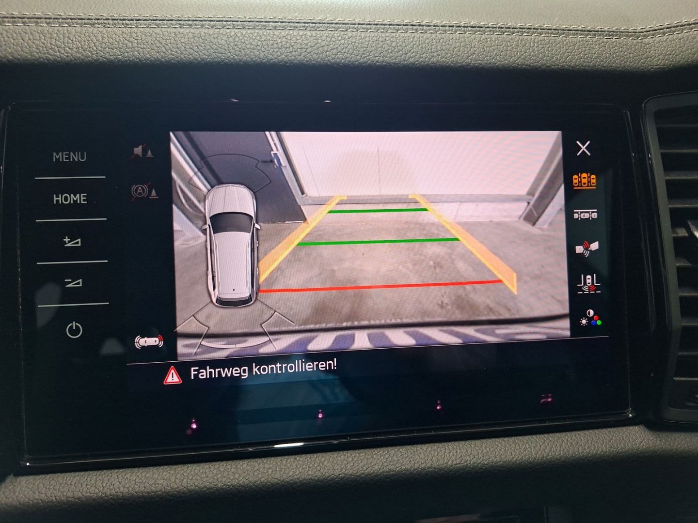 Kodiaq 2.0 TDI DSG 4x4 Sportline *AHK*KAMERA*NAV