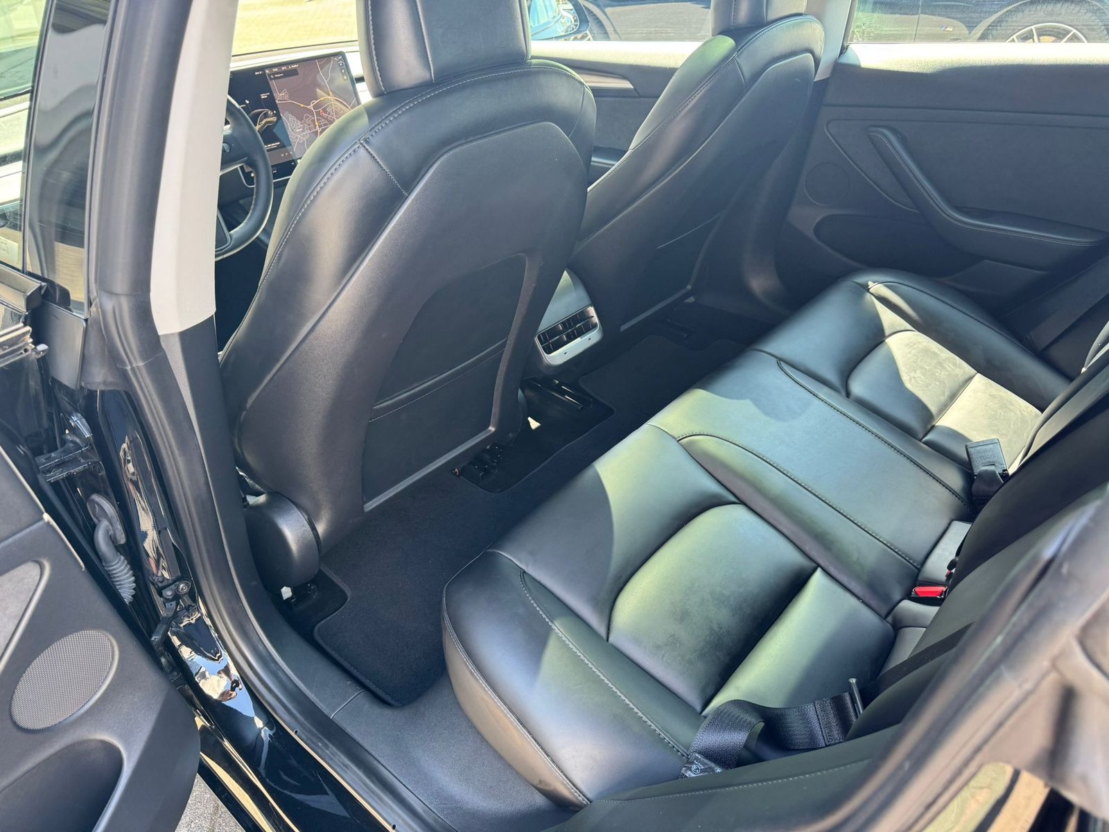 Fahrzeugabbildung Tesla Model 3 RWD PANO+LED+NAVI+SHZ+KAMERA+ACC+WP