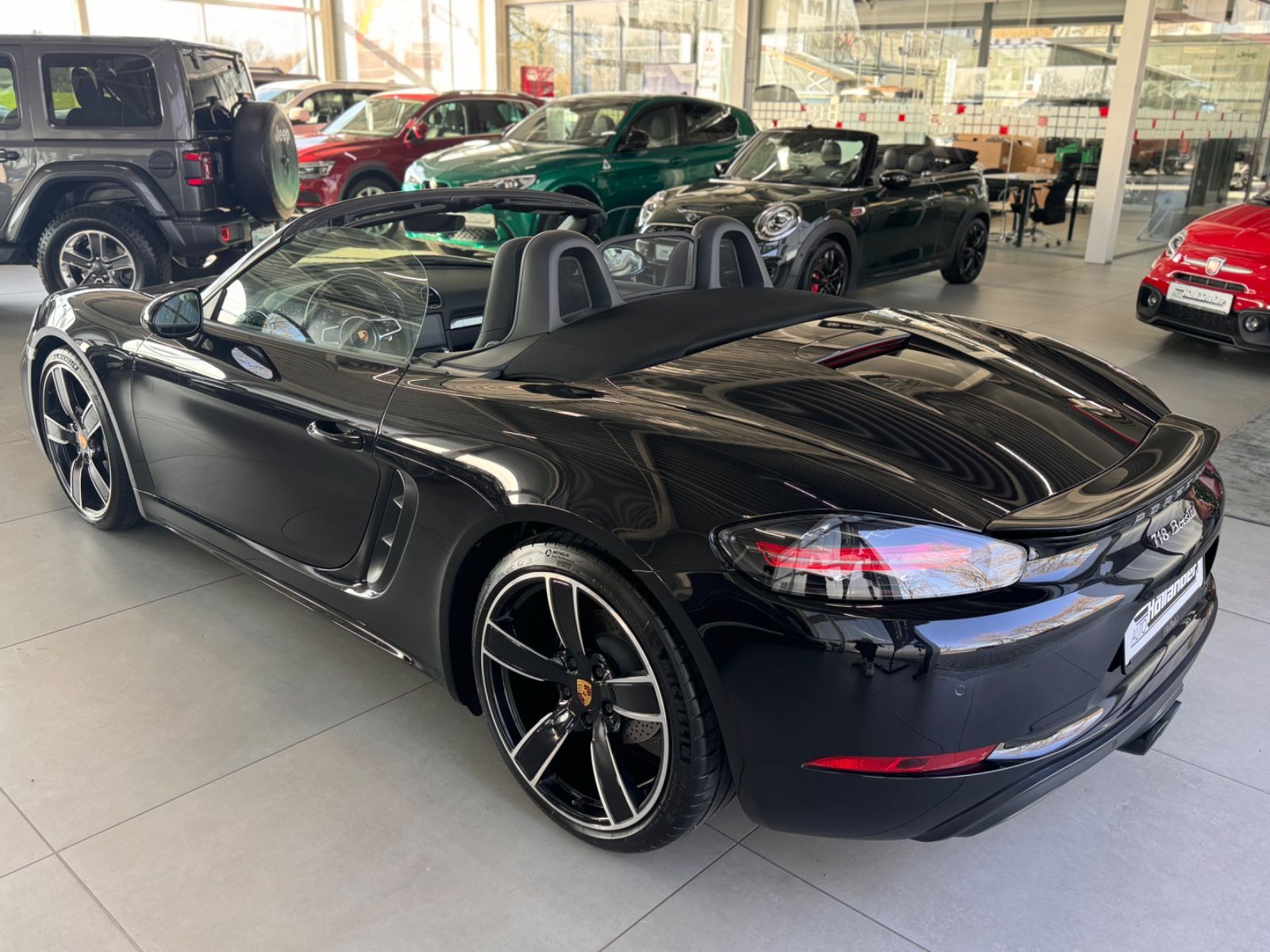Fahrzeugabbildung Porsche 718 Boxster 2.0 "Bi-Xenon PASM Sport-Auspuff"