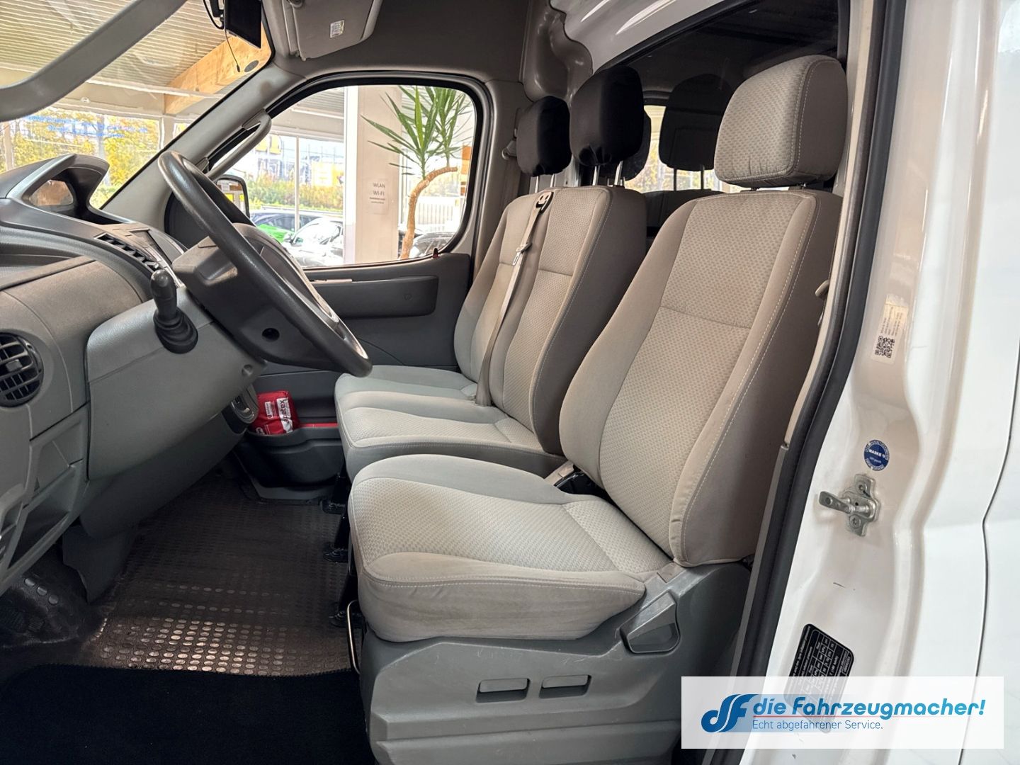 Fahrzeugabbildung Maxus EV80 Kasten L2H2 3,5t PDC Berganfahrass. El. Par