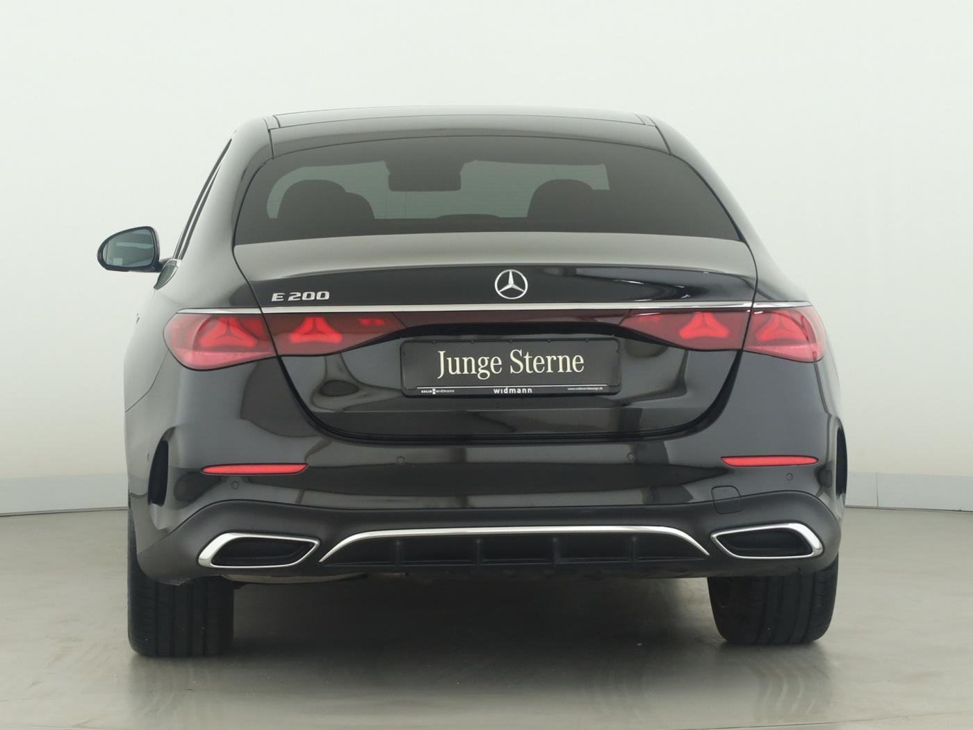 Mercedes-Benz E 200 AMG Adv*Pano*LED*Sitzhzg*Navi*19-Zoll*DAB*