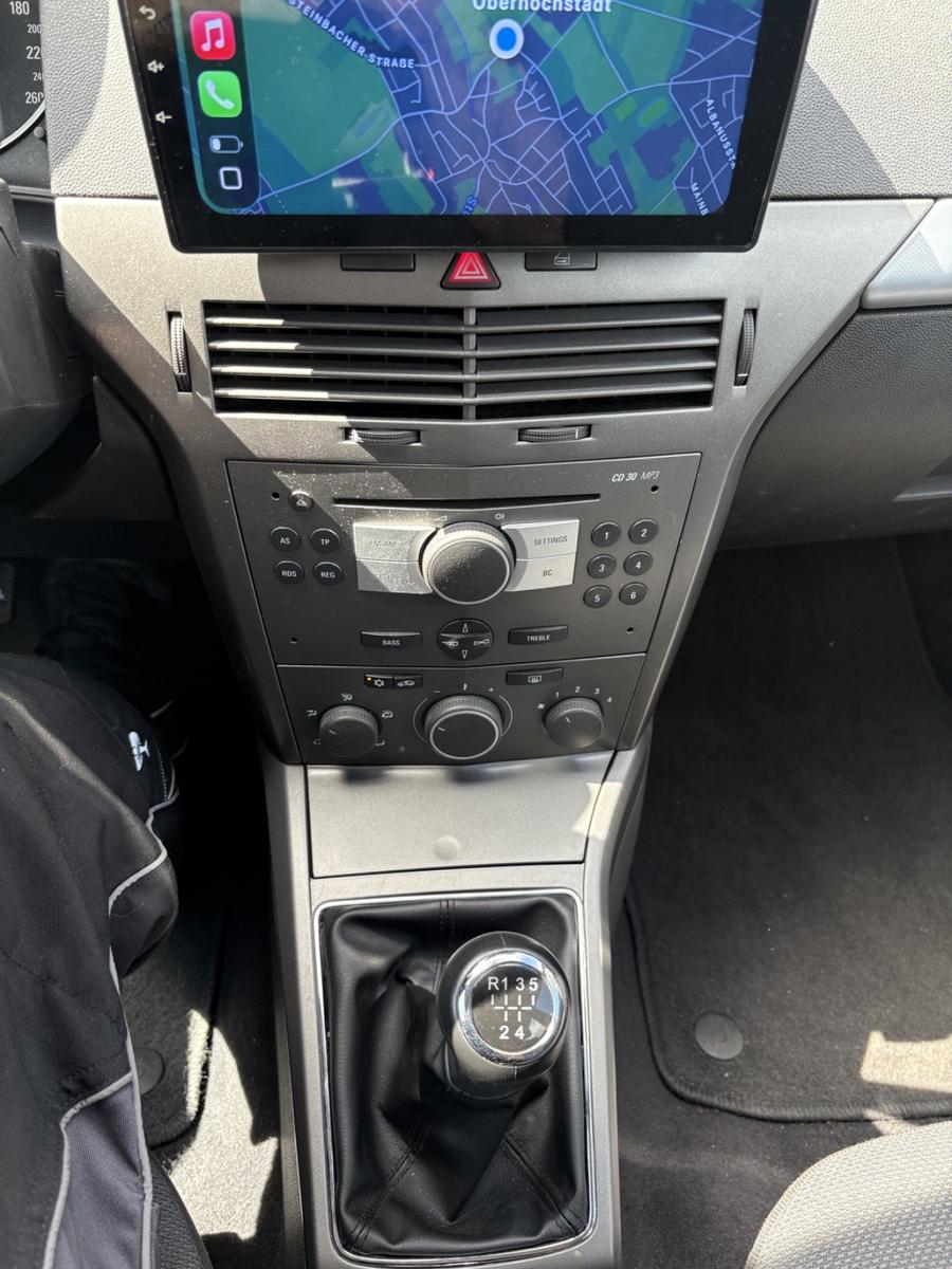 Opel Astra 2005 — photo 9