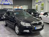 Skoda Octavia 1,9 TDI*Elegance*Xenon*GRA*Shz*AHK*1.Hd - Skoda Octavia aus 2009 mit Diesel-Antrieb