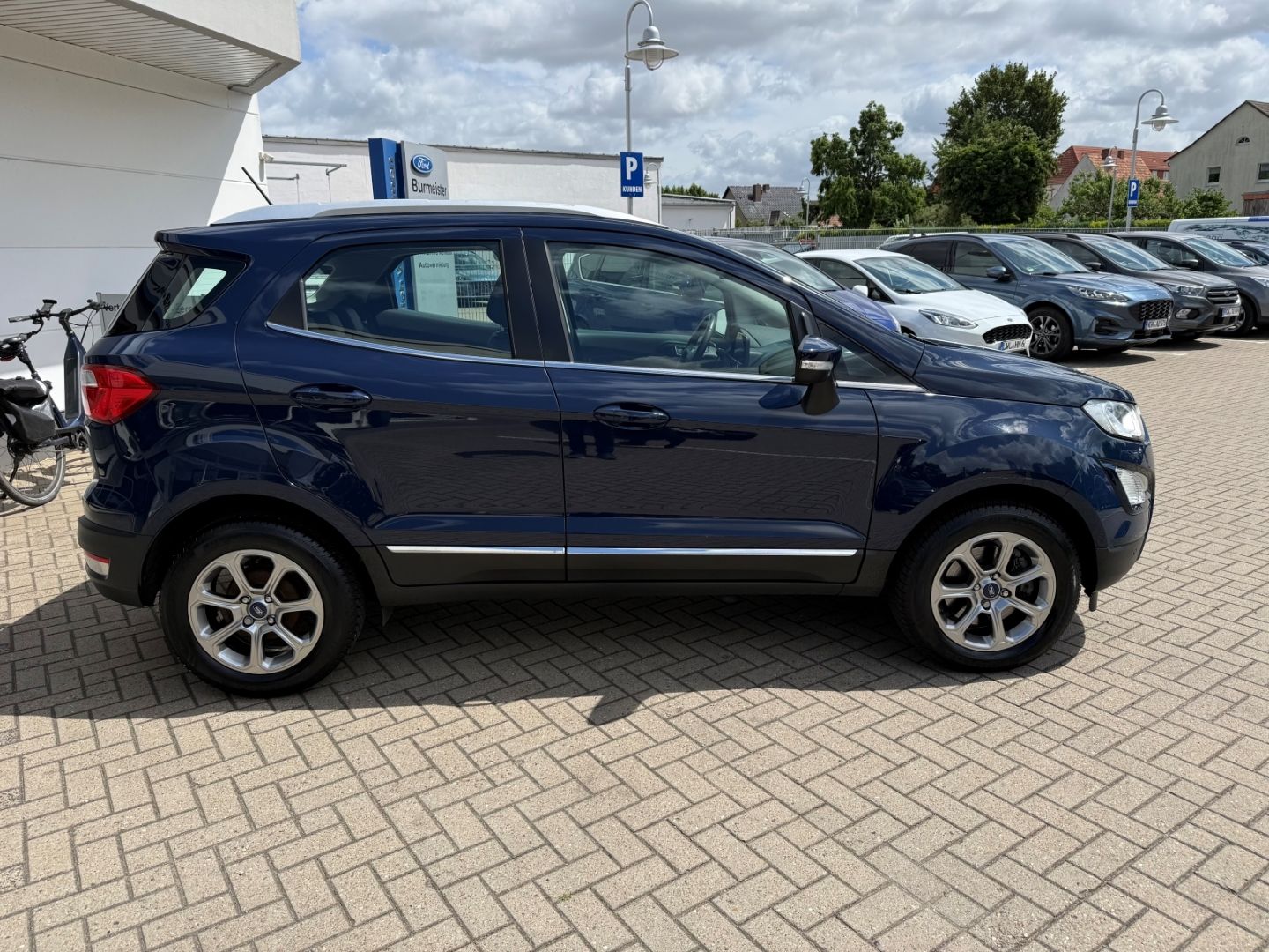 Fahrzeugabbildung Ford EcoSport Titanium 1.0 EcoBoost Navi WiPa CarPlay