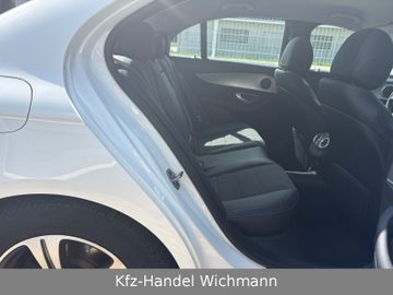 Mercedes E 200 - 12