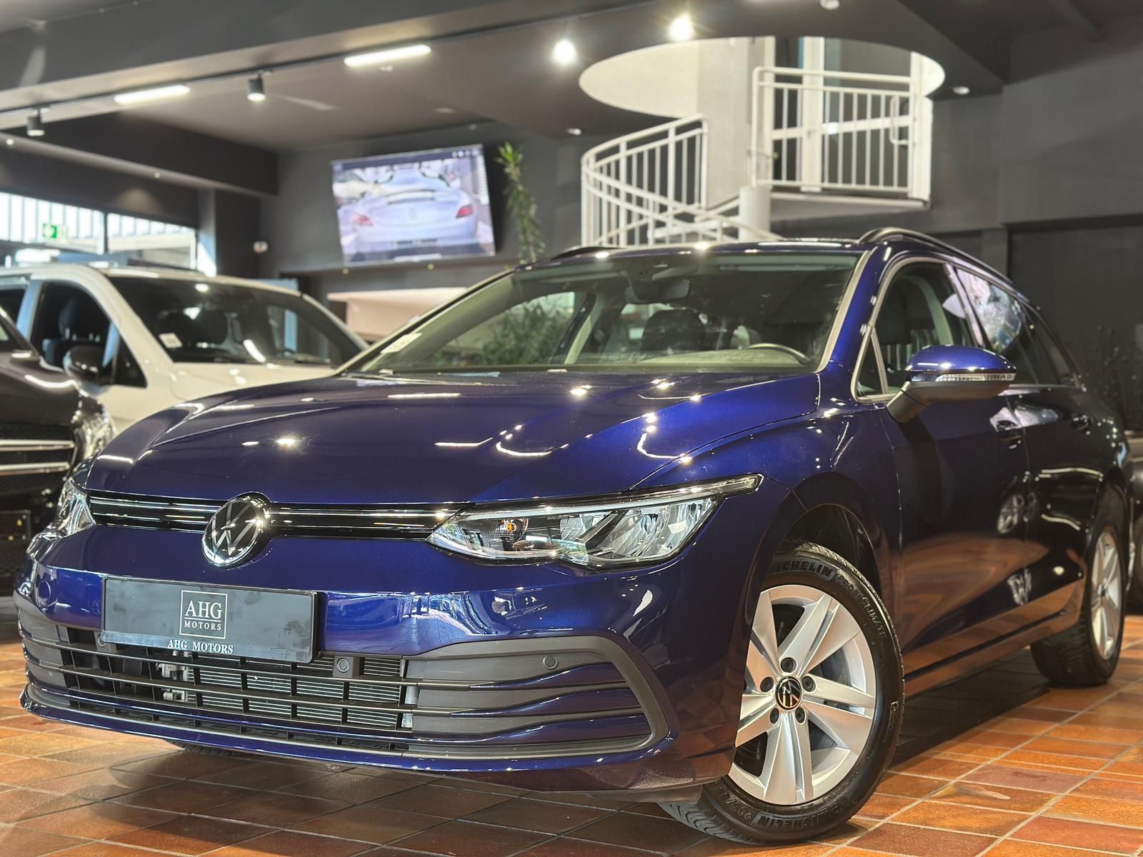 Volkswagen GOLF VARIANT eTSI DSG LIFE ACC KAMERA WINTER-PAK