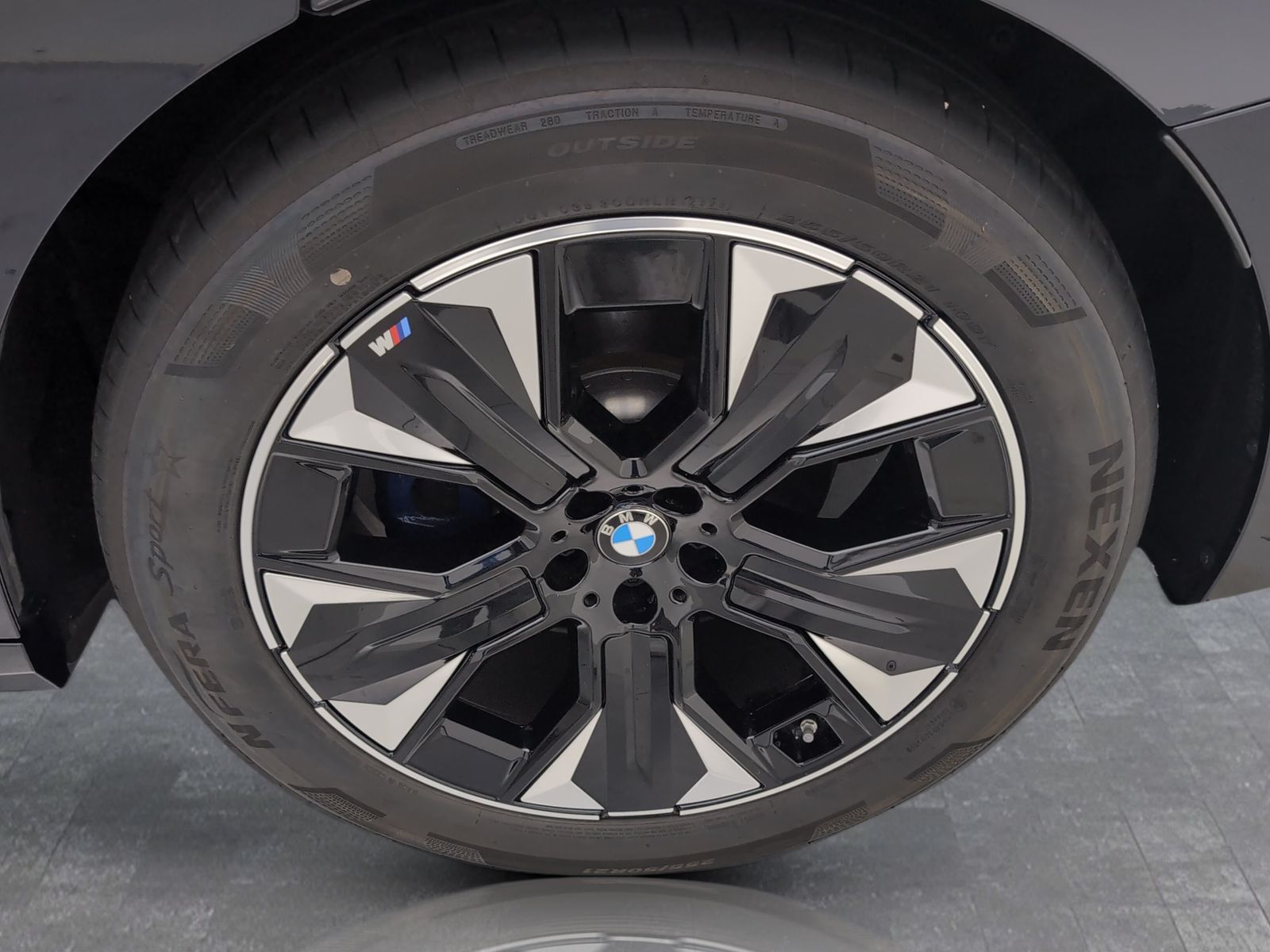 BMW iX - Bild 17