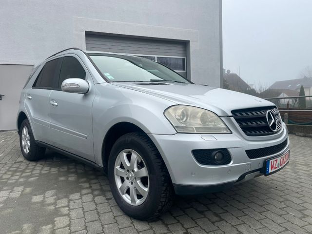 Mercedes-Benz ML -Klasse ML 320 CDI  Scheckheft gepflegt