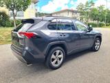 Toyota RAV 4 Hybrid 4x2 Club Navi Kamera Technik 8-fach - gebrauchte Toyota RAV 4 aus dem Jahr 2019