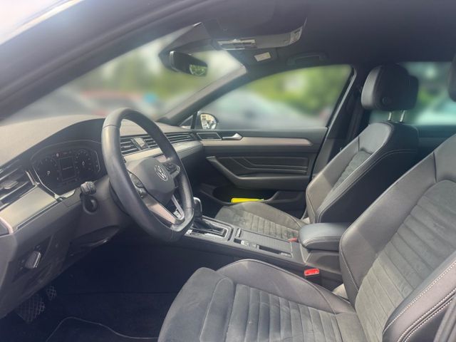 Passat Elegance 1.5 TSI DSG R-Line Navi Area Vie