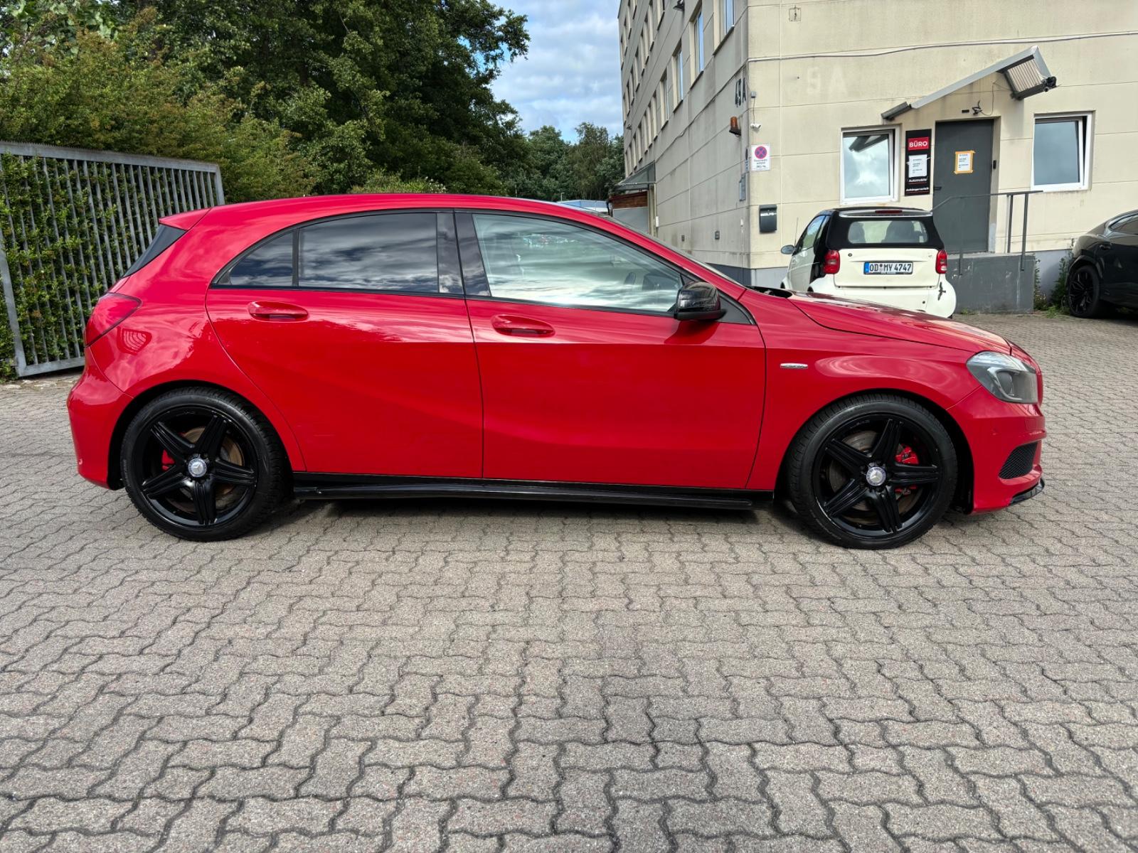 Mercedes-Benz A 250 AMG Line  Harman-Kardon Navi TÜV NEU