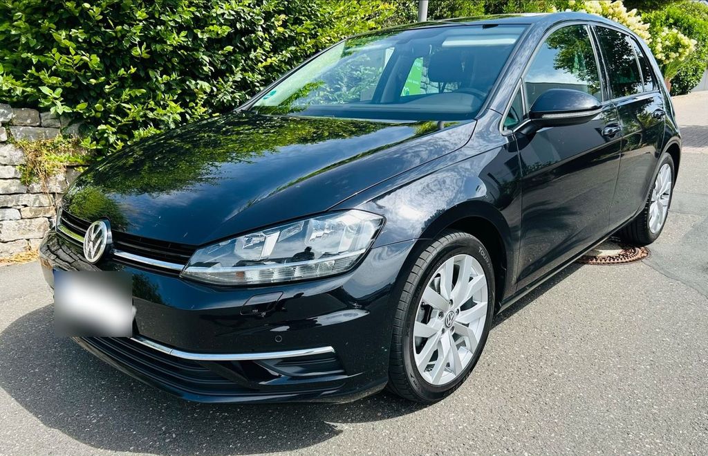 Image of Volkswagen Golf