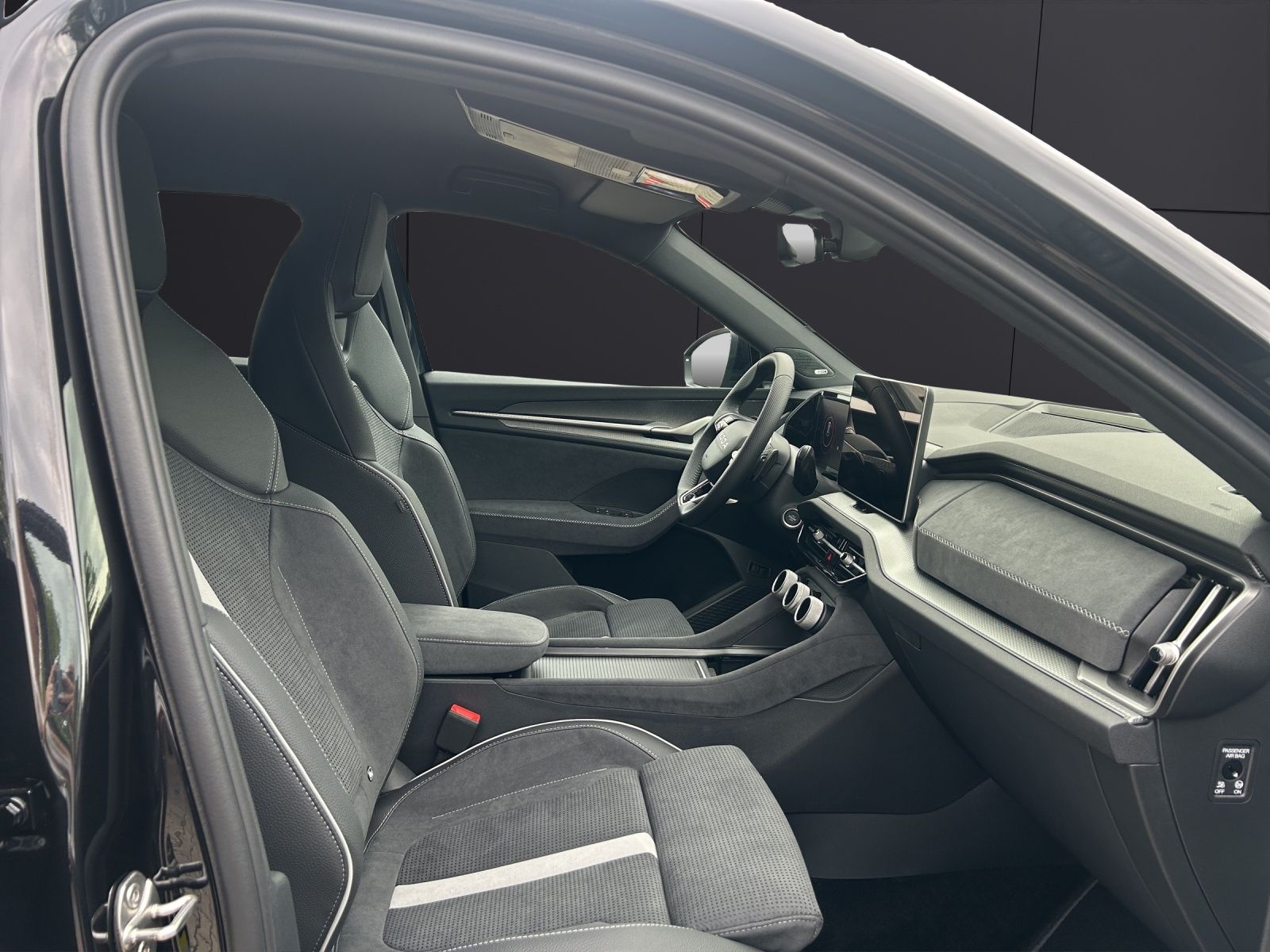 Fahrzeugabbildung SKODA Kodiaq 2.0 TDI 4x4 Sportline MATRIX AHK