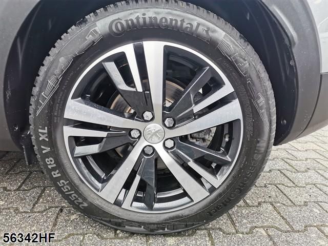 Fahrzeugabbildung Peugeot 3008 1.2 PureTech 130, Allure