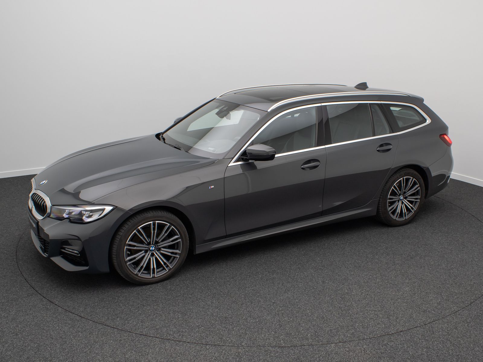 Fahrzeugabbildung BMW 320d xD M Sport HUD HiFi DAB Individual Panorama