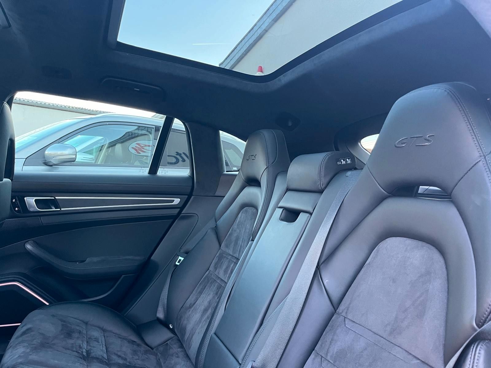 Fahrzeugabbildung Porsche Panamera Sport Turismo GTS*Pano*Matrix*HUD*360°*