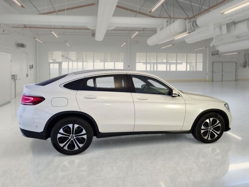 Mercedes-Benz MERCEDES-BENZ GLC 200 D COUPE 4MATIC EXECUTIVE A imagem 3