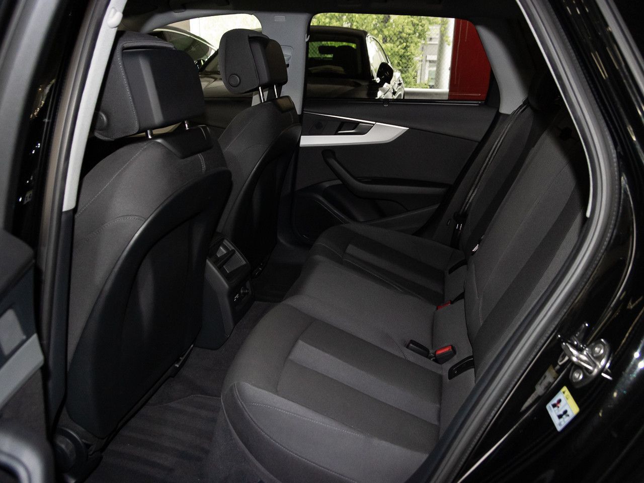 Audi A4 Avant 35 TDI S line AHK ACC SHZ PDC+Kamera foto 12